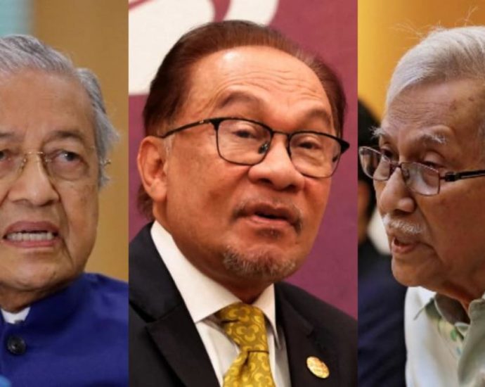 Mahathir-era corporate bailouts are the latest focus in Malaysia’s widening anti-graft probe