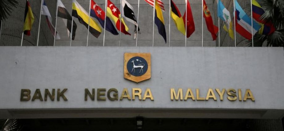 Malaysia's central bank calls for reforms with economy on firmer footing