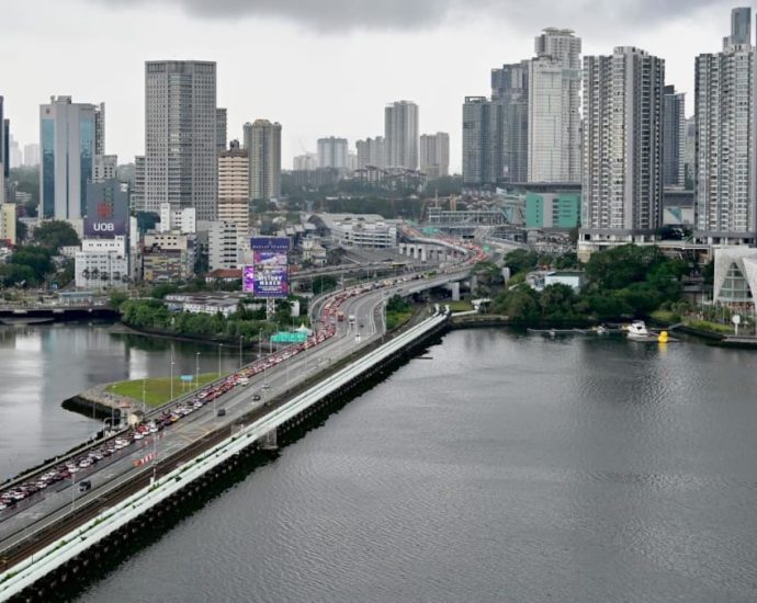 More than 2.33 million crossings at Singapore-Malaysia land checkpoints over Chinese New Year long weekend