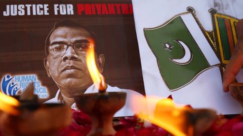 Pakistan blasphemy: Student sentenced to death over Whatsapp messages