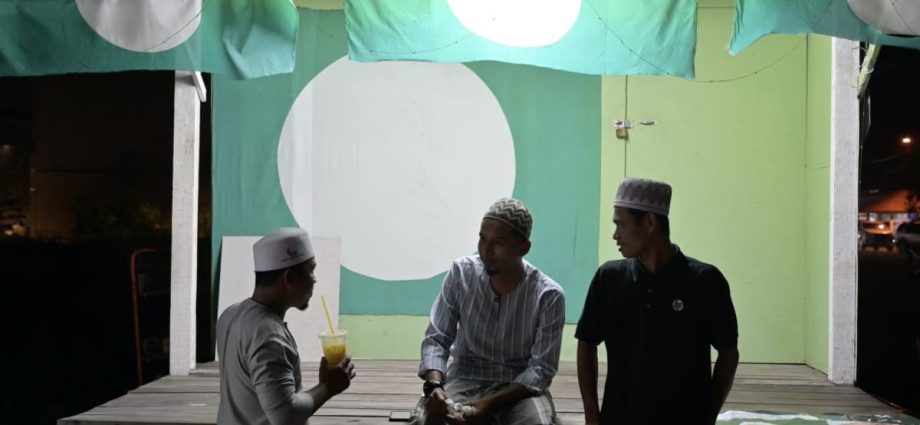 Political Islam: Why the religious conservatism wave is rising in Malaysia but ebbing in Indonesia