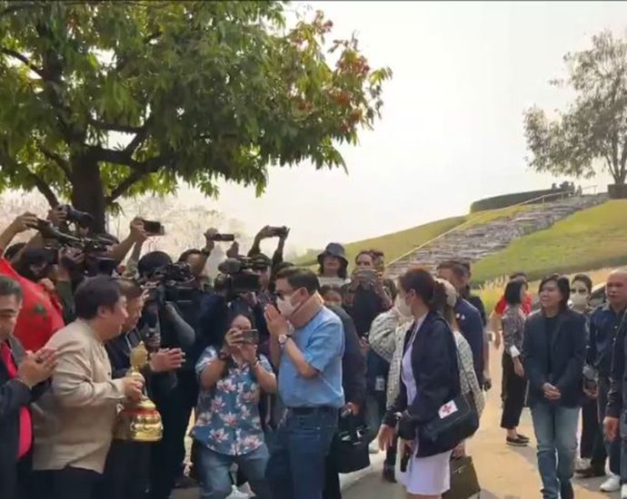 Thaksin makes first trip to Chiang Mai since parole release