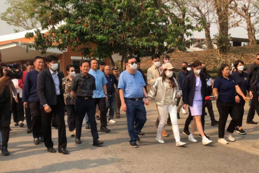 Thaksin makes first trip to Chiang Mai since release