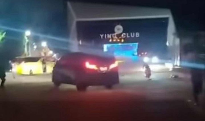 Tourist vans brawl and crash outside Pattaya pub