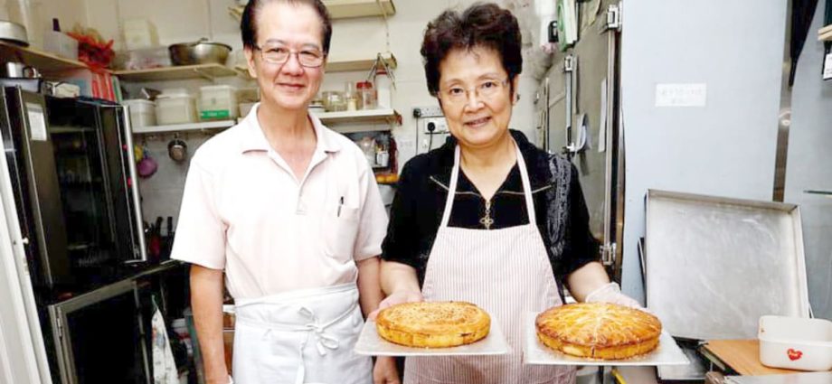 Dona Manis Cake Shop’s co-founder sets up rival banana pie shop next door
