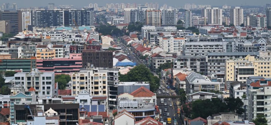 HDB resale prices rise 1.7%; private home prices up 1.5% in first quarter: Flash estimates