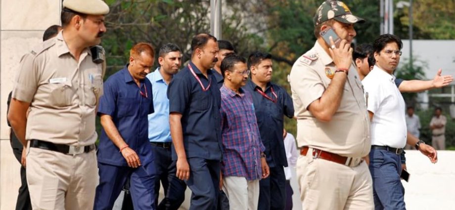Indian opposition leader Kejriwal gets further detention in graft case