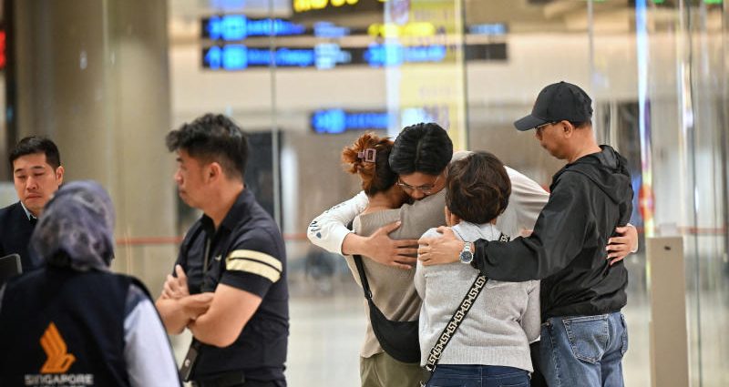 48 people from Singapore Airlines flight still under treatment