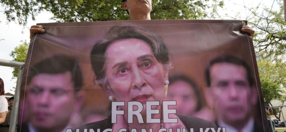 Cambodia's Hun Sen asks Myanmar junta for Suu Kyi talks