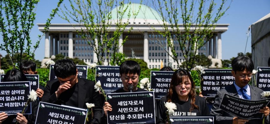 Debt, suicide, fraud: South Koreans hit by real estate scams