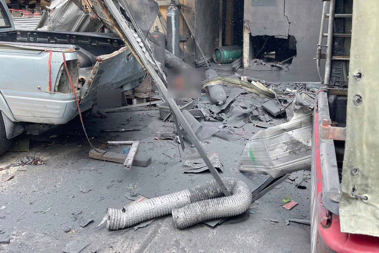 Gas cylinder explosion kills man at home used for storage