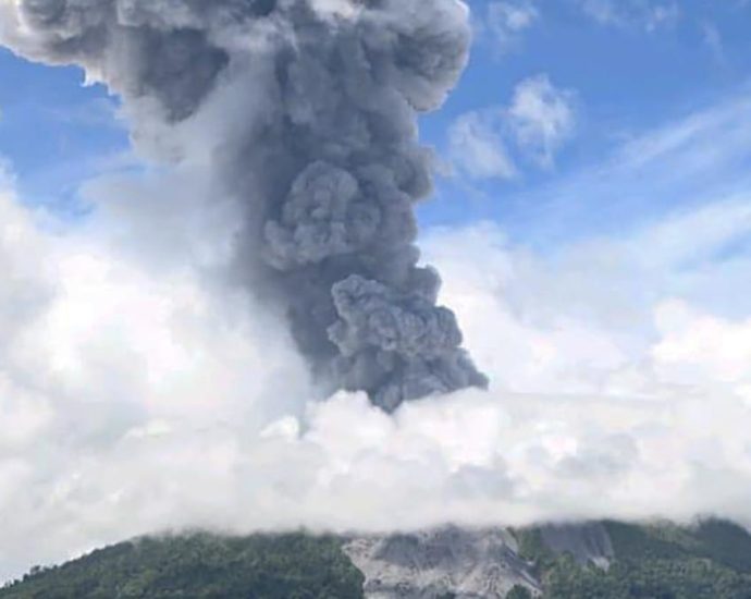 Indonesia evacuates hundreds near erupting Ibu volcano