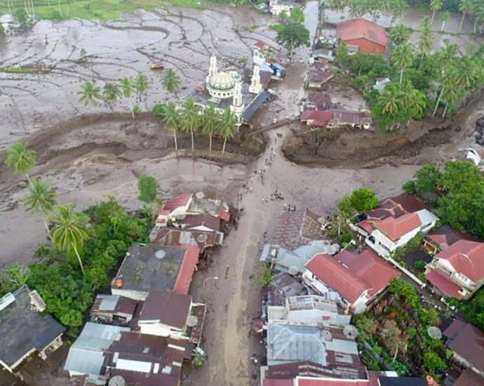 Indonesia flood death toll rises to 41 with 17 missing: Disaster agency