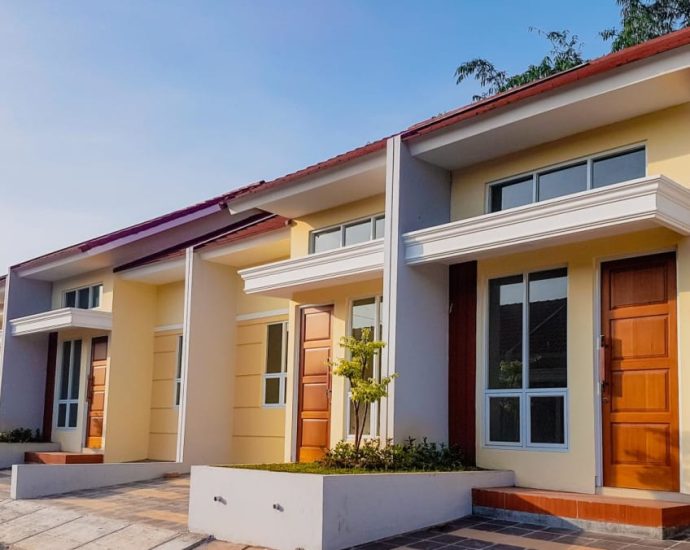Indonesia’s public housing savings rule sparks criticism as it seeks to cover more workers, including foreigners