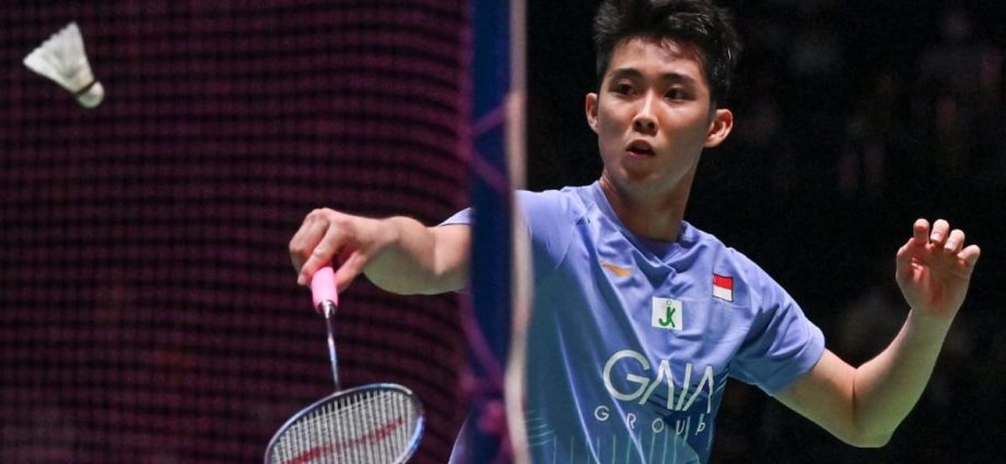 Loh Kean Yew loses to China’s Li Shi Feng in quarters, eliminated from Singapore Open