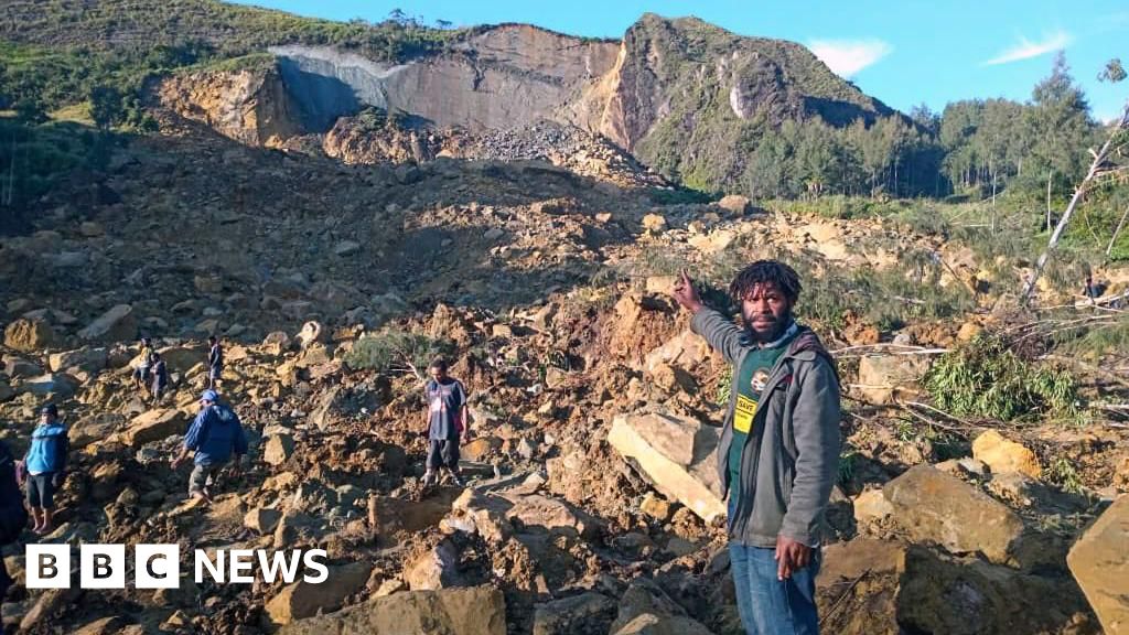 Papua New Guinea: Many feared dead in massive landslide