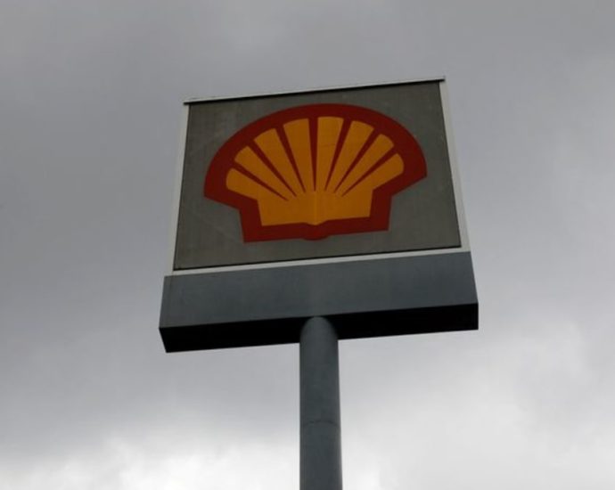 Shell in talks to sell Malaysia fuel stations to Saudi Aramco: Report