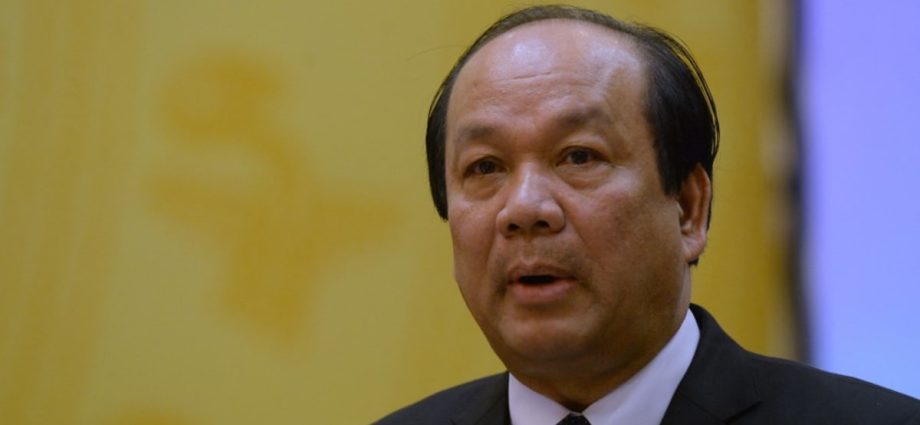 Vietnam police arrest former head of government office amid anti-graft crackdown