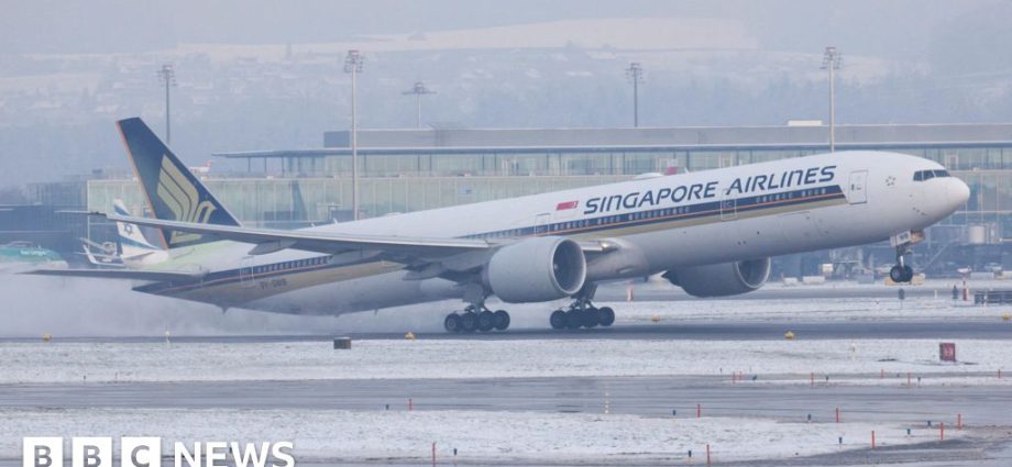 What is it like to fly a plane during turbulence?