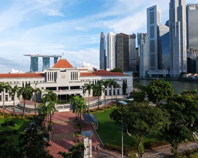Commentary: Singapore risks mediocrity at the top if too few high-calibre people join politics