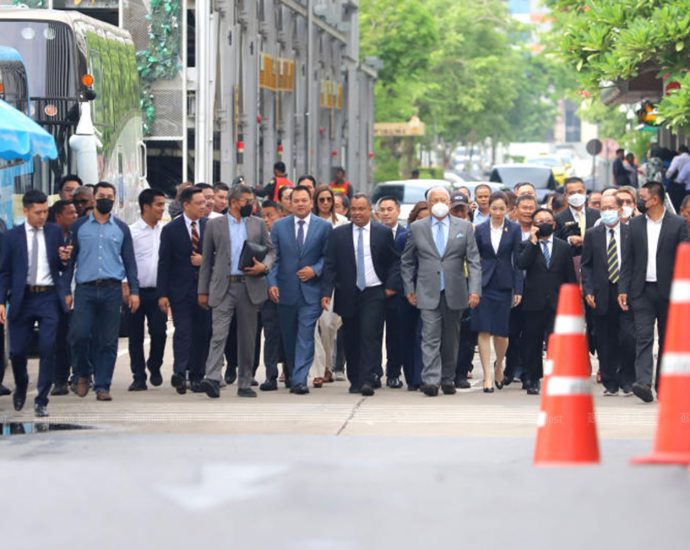 Court reduces Suthep”s jail term to 1 year