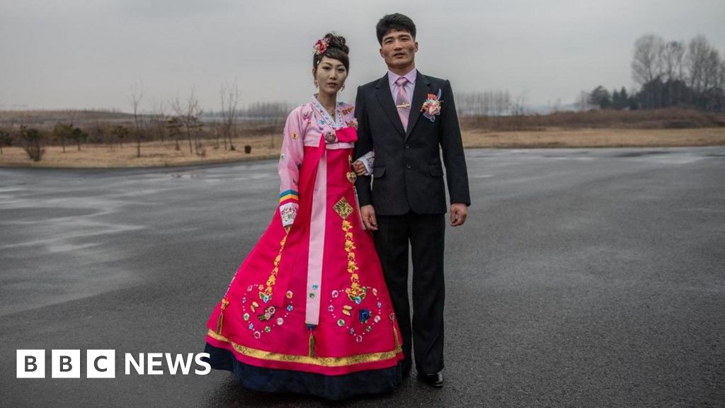 North Korea censors sunglasses, weddings and slang - report