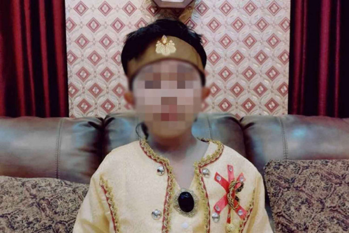 Parents of ‘Buddha’s son’ told to stop profiteering