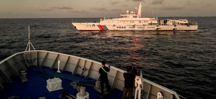 Philippines to resist China's 'reckless behaviour' in South China Sea