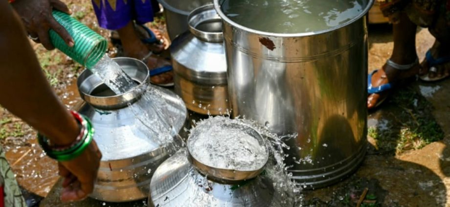 Rural India runs dry as thirsty megacity Mumbai sucks water