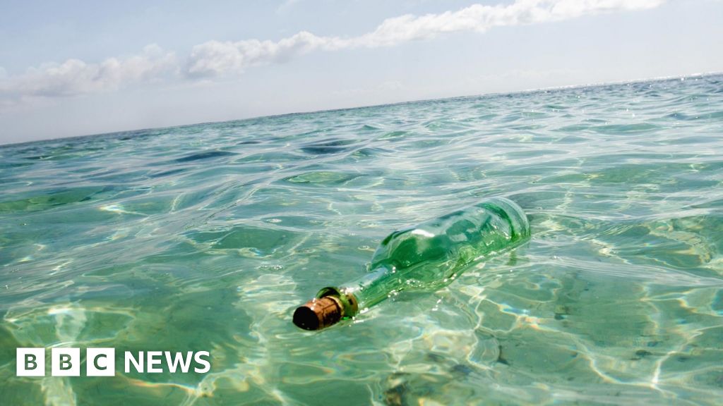Sri Lanka fishermen die after drinking from bottles found in sea