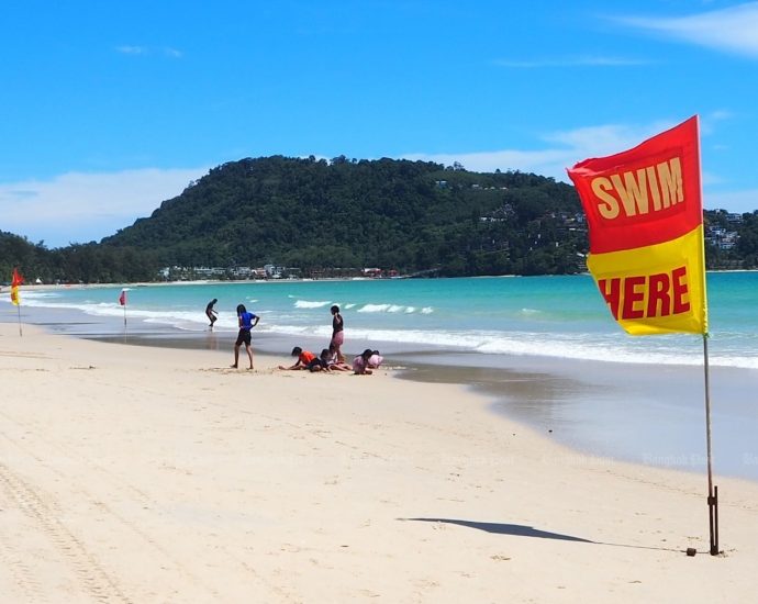 Swimmer injured by speedboat propeller in Phuket