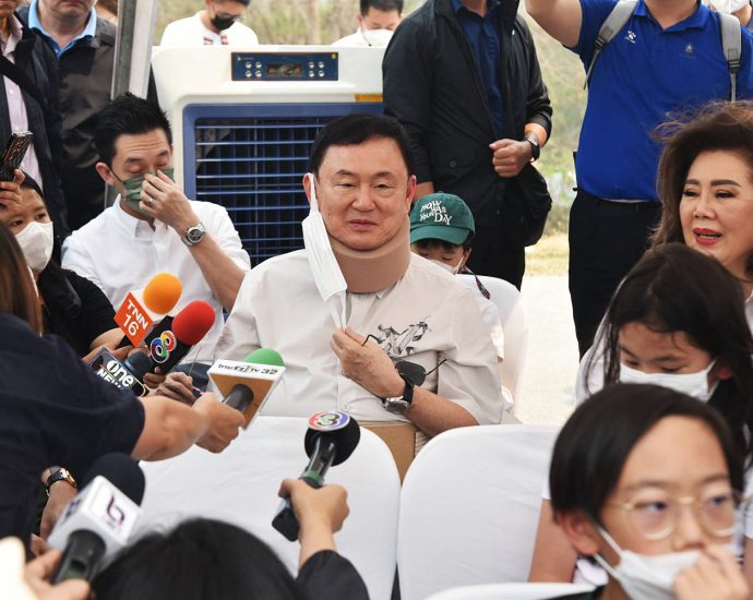 Thaksin files B100m suit