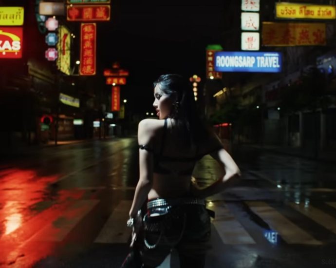 Yaowarat shines in “Rockstar” video
