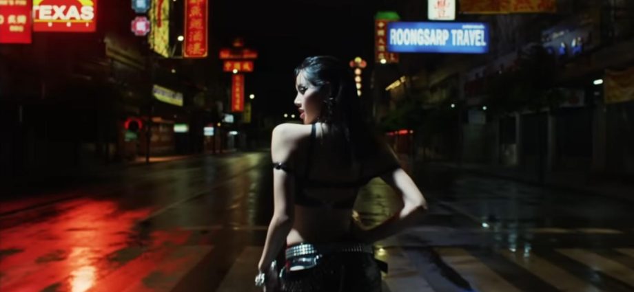 Yaowarat shines in "Rockstar" video
