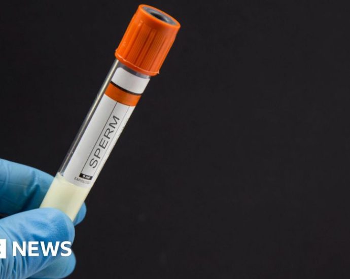 Australia orders sperm donation purge over mix-ups