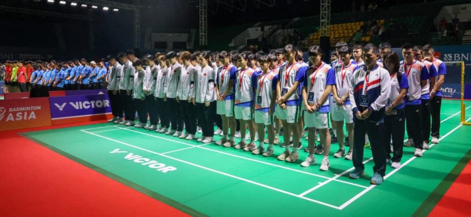 Chinese badminton player, 17, dies after collapsing on court in Indonesia
