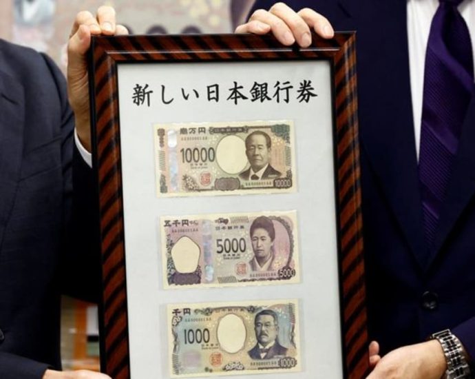 Commentary: New yen notes hold lessons for Japan today