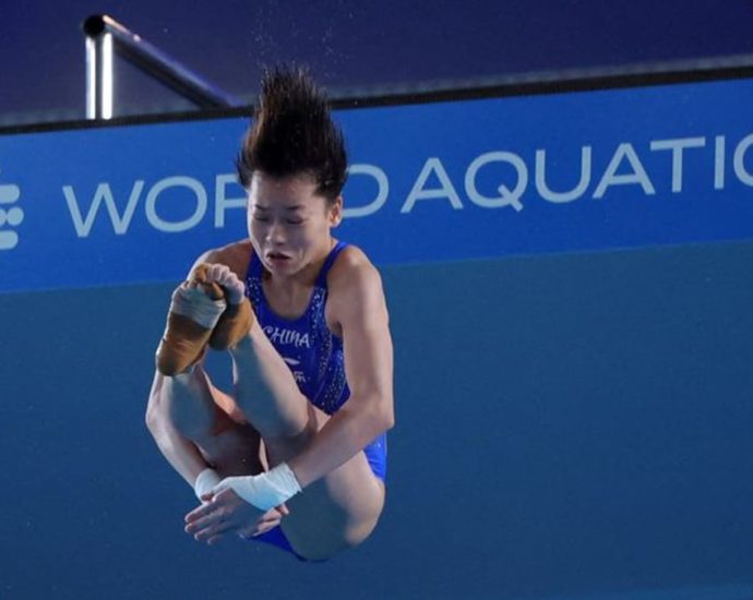 Dominant Chinese divers vie for golden sweep in Paris