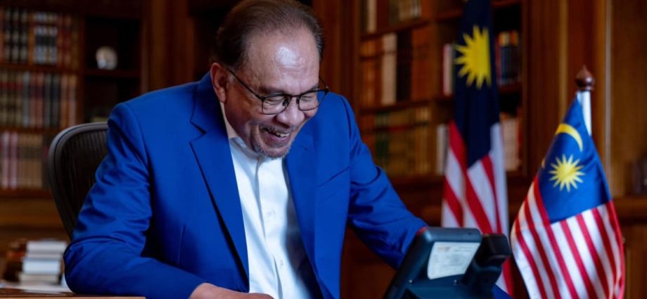 Malaysia, Indonesia ready to send peacekeeping forces to Gaza, says Anwar