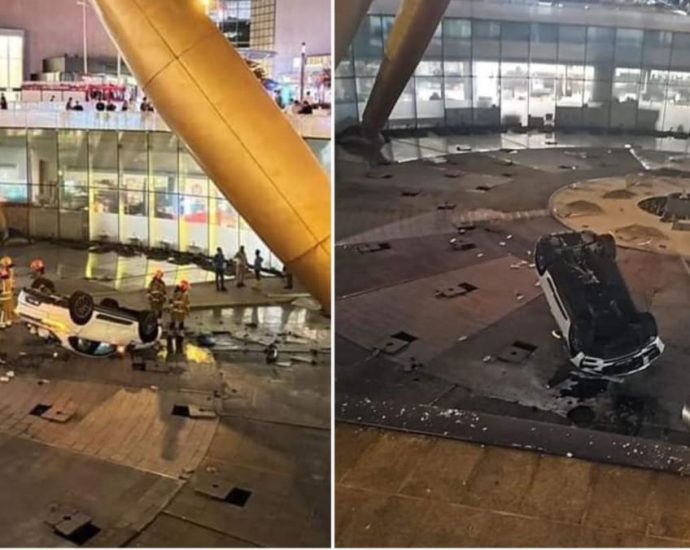 Man investigated for careless driving after car crashes into Suntec City’s Fountain of Wealth