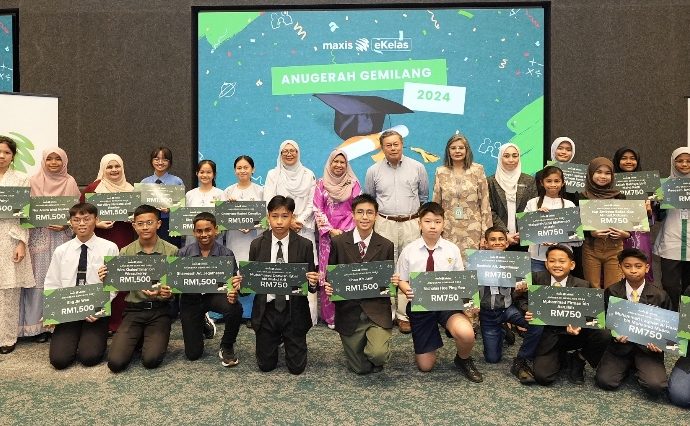 Maxis Anugerah Gemilang eKelas student grant programme recognises academic growth through digital learning