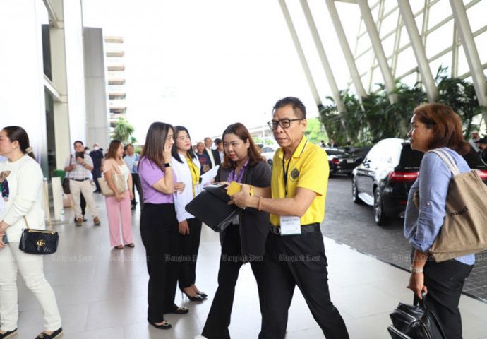 New senators get ready to work as probes continue