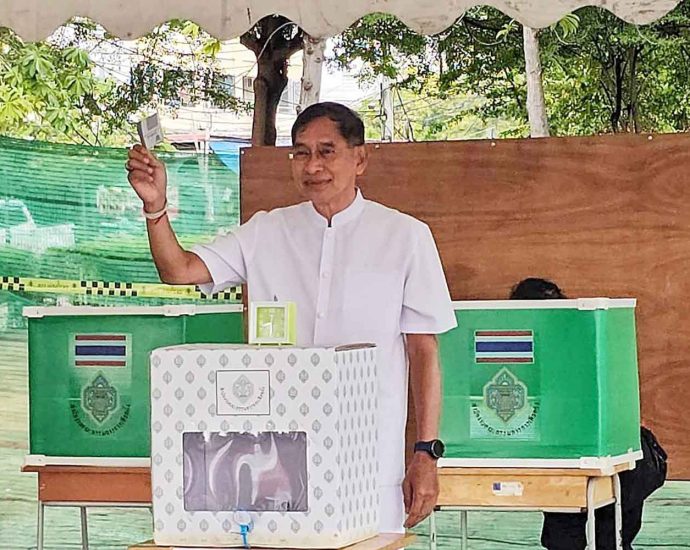 Pheu Thai candidate wins Pathum Thani election