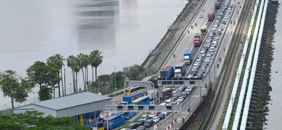 Singapore steps up emissions requirements for foreign vehicles entering country
