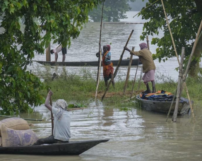 Six dead as floods inundate vast swathe of India, Bangladesh