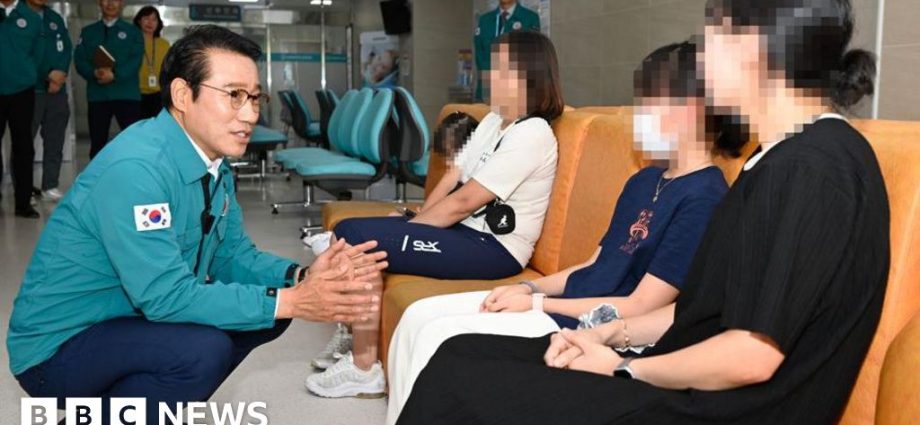 South Korea: Kimchi blamed for mass norovirus sickness