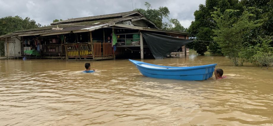 Srettha “concerned” by floods in Trat