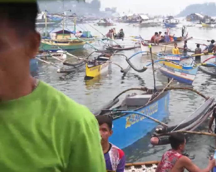 Wary Filipino fishermen continue to fish in disputed waters, despite China’s maritime detention rule