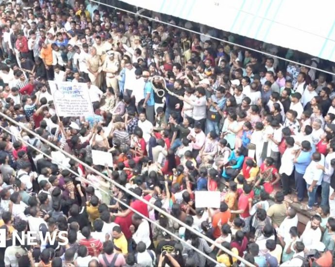 Badlapur: Protests in over alleged sexual abuse of school girls
