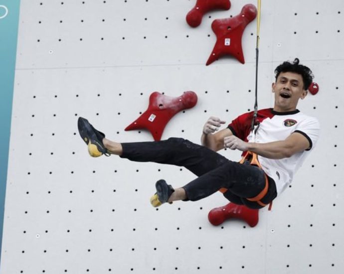 Climbing: Indonesia’s Leonardo upsets American Watson to win speed gold